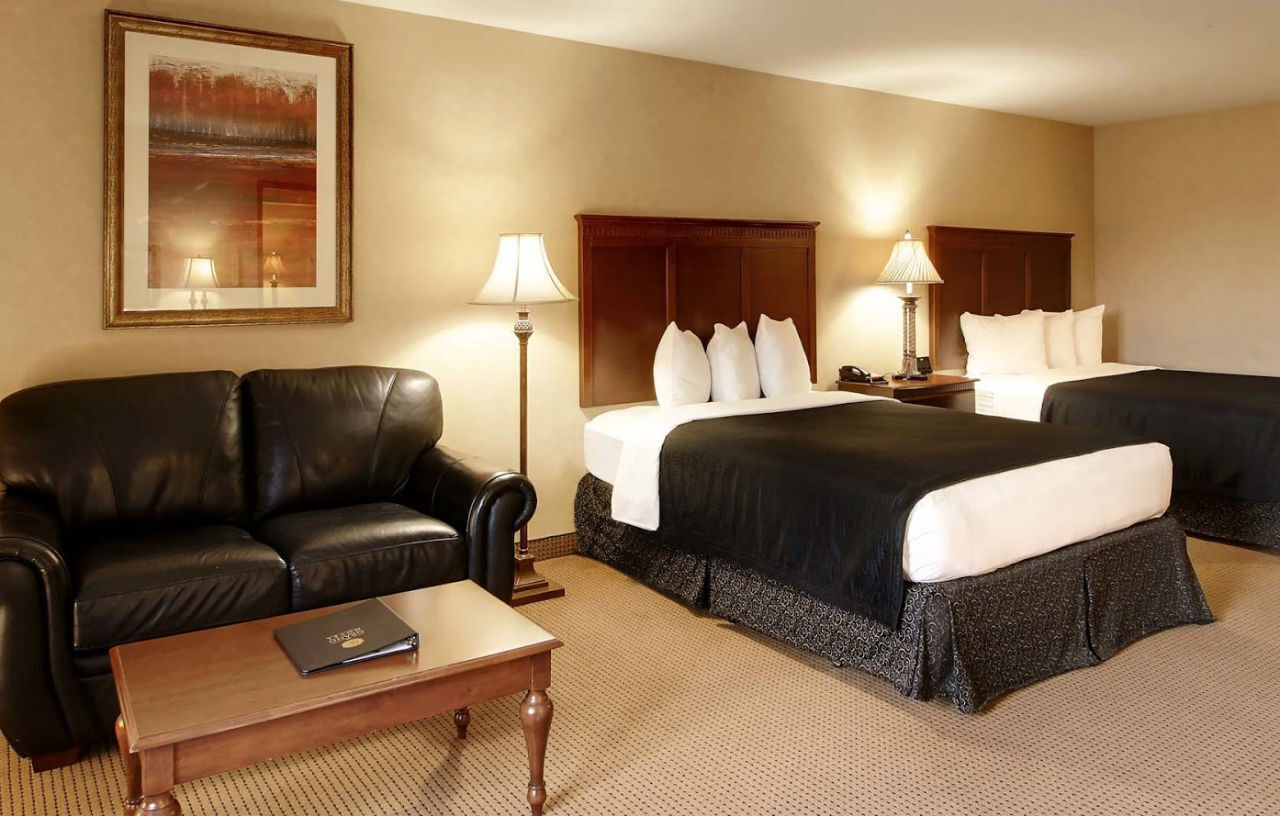 Grand Hotel At Bridgeport Tigard Exterior photo